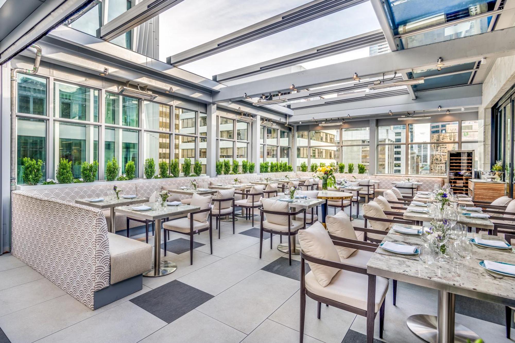 Azur Legacy Collection Hotel Vancouver Exterior photo