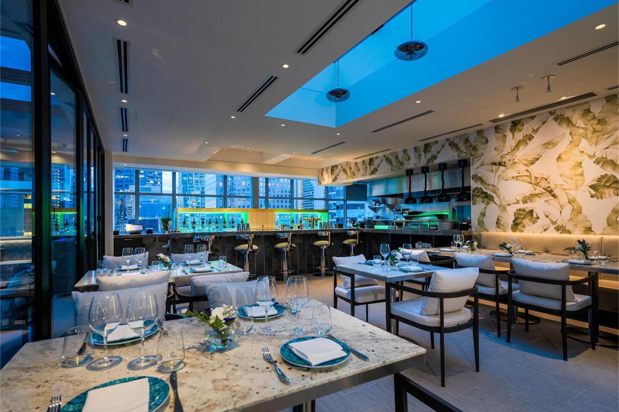 Azur Legacy Collection Hotel Vancouver Exterior photo
